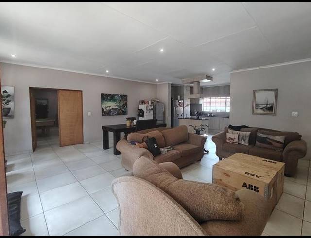 5 BEDROOM PROPERTY TO RENT IN WIERDA PARK